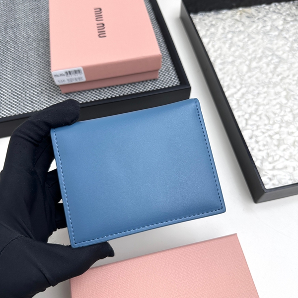 超激安ブランド財布偽物側面デザイン